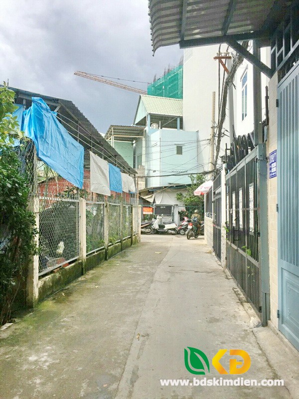 Bán nhà nát mặt tiền hẻm 1092 Huỳnh Tấn Phát phường Tân Phú quận 7